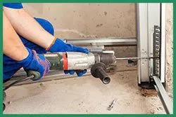 Quality Garage Door Service New York, NY 212-918-5368 - installation-sid-gr-22m